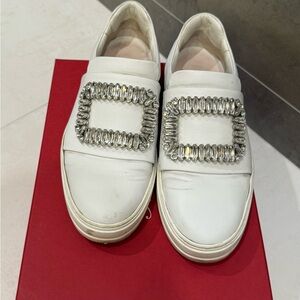 Roger Vivier Crystal Buckle Sneakers In White Leather Athletic Sneakers - 35.5